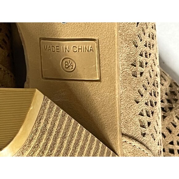 Me Too Women’s Booties Size 8.5 Tan Faux Suede Block Heel Ankle Boots - Picture 10 of 12